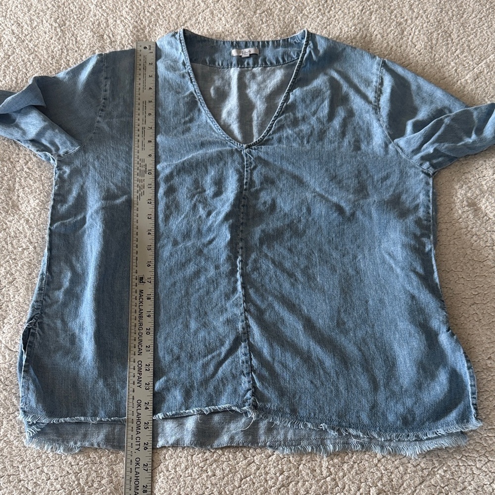 Rails Zimi Light Blue V-Neck Top Vintage Wash Medium - Picture 6 of 7